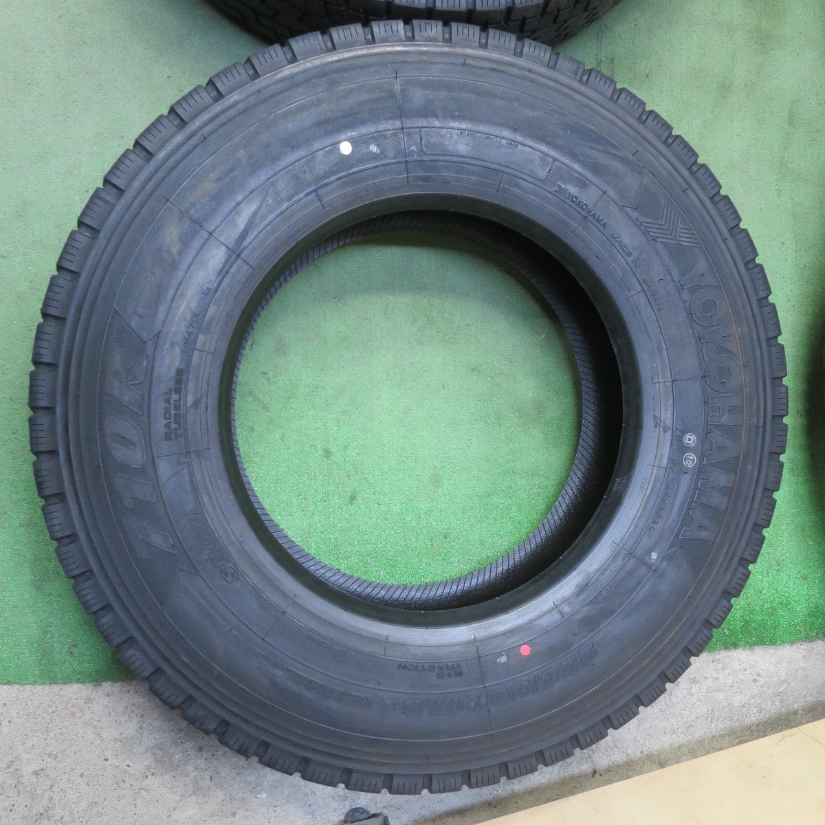 未使用！26年！6本◎トラック タイヤ 225/80R17.5 123/122L ヨコハマ 710R 17.5インチ◎6083101イスタ