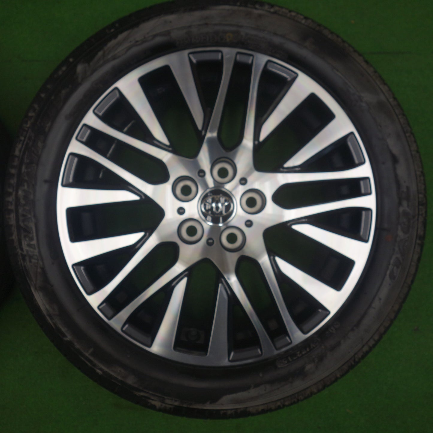 バリ溝！9.5分★トヨタ 30系 ヴェルファイア アルファード 純正 235/50R18 トーヨー トランパス R30 18インチ PCD114.3/5H★6052304KTノ