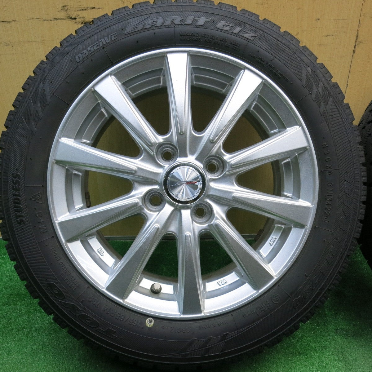 バリ溝！22年！キレイ！9.5分★スタッドレス 165/65R14 トーヨー オブザーブ ガリット GIZ JOKER ジョーカー 14インチ PCD100/4H★5051607AKス