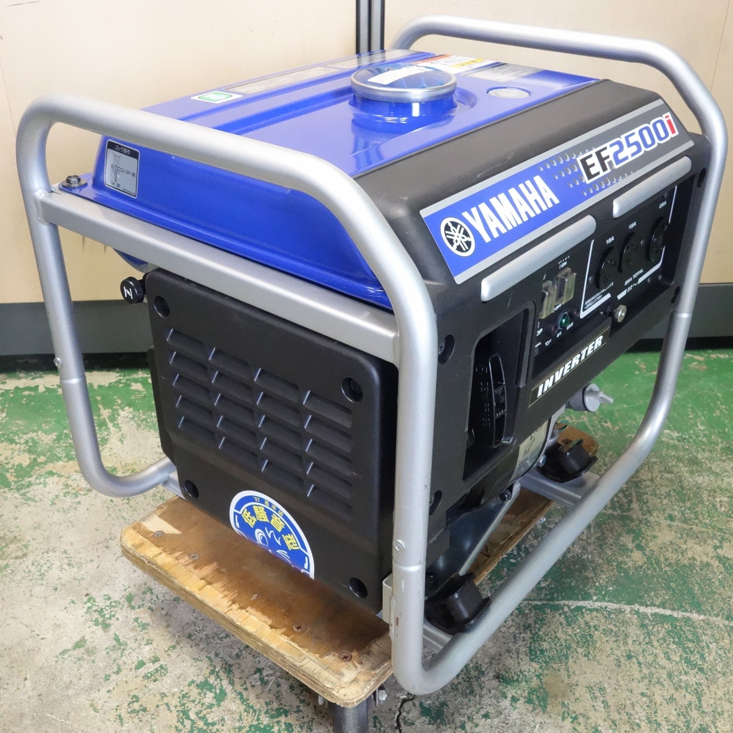 [送料無料] キレイ☆ヤマハ 100V 2.5kVA インバーター 発電機 EF2500i 50 / 60Hz ガソリン エンジン YAMAHA☆