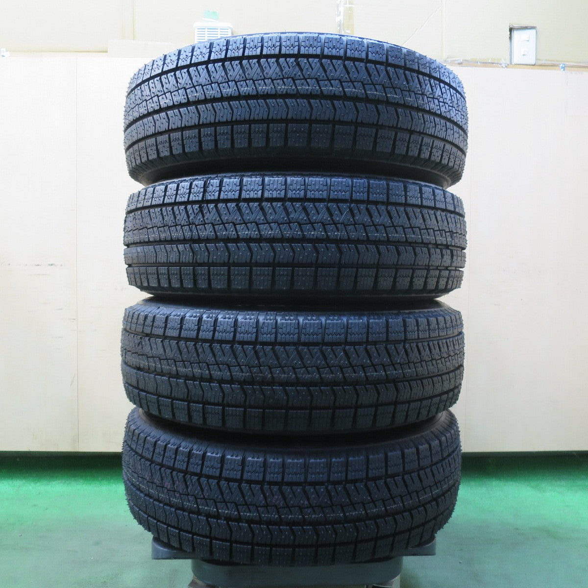 未使用！24年★スタッドレス 185/65R15 ブリヂストン ブリザック VRX2 POTENZA SW010 ポテンザ 15インチ PCD100/4H★5112408イス