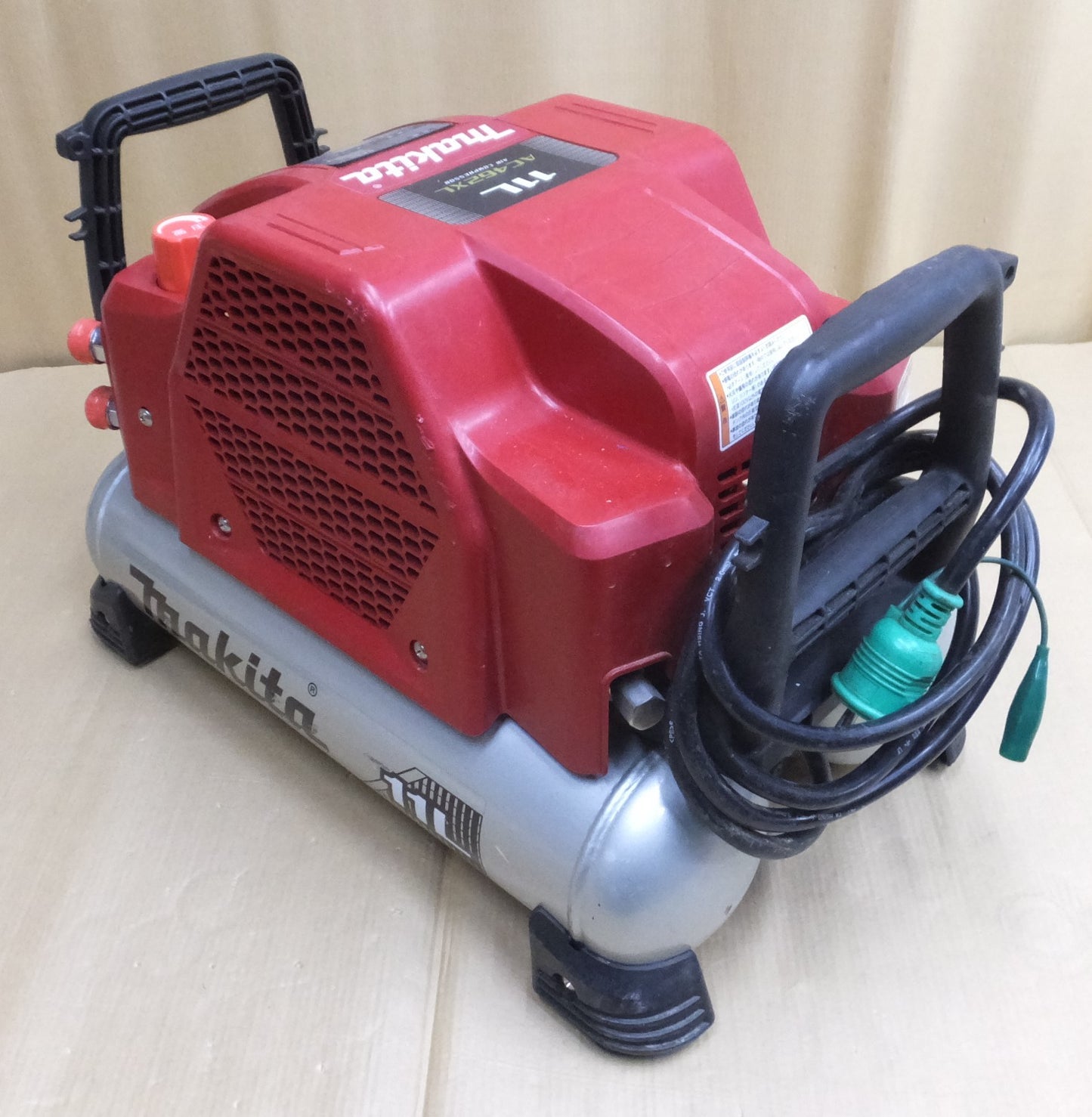 [送料無料] 付属品付き◆マキタ エア コンプレッサ 常圧 高圧 100V AC462XL コード 3本付き コンプレッサー 赤 電動 工具◆