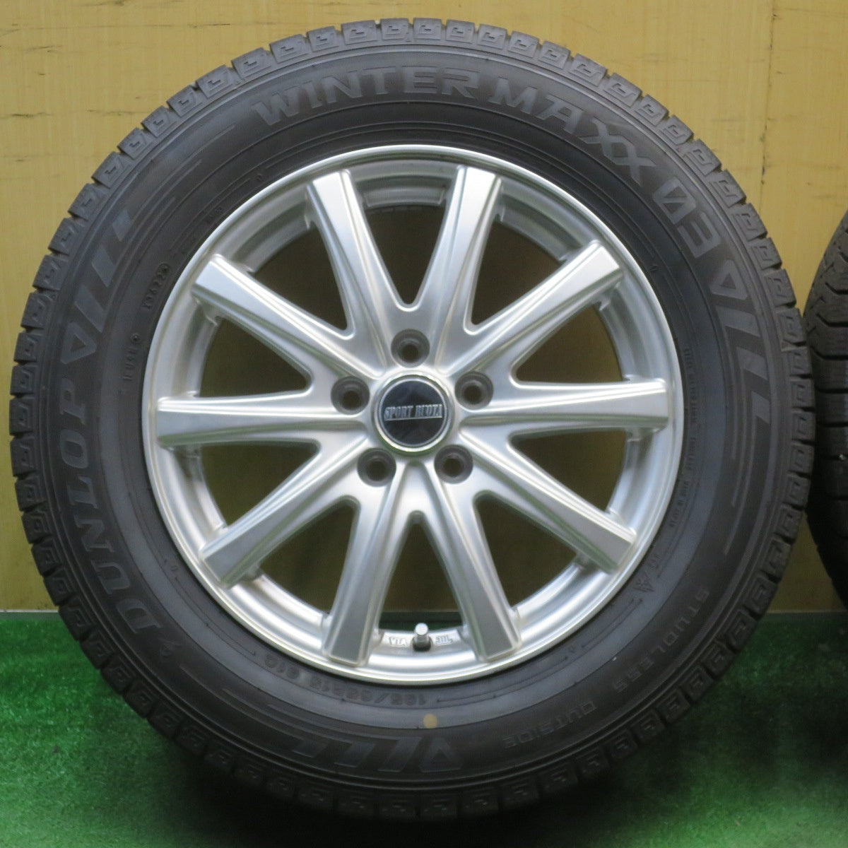 バリ溝！22年！9.5分★プリウス 等 195/65R15 スタッドレス ダンロップ ウインターマックス03 SPORT RUOTA 15インチ PCD100/5H★6032703NJス