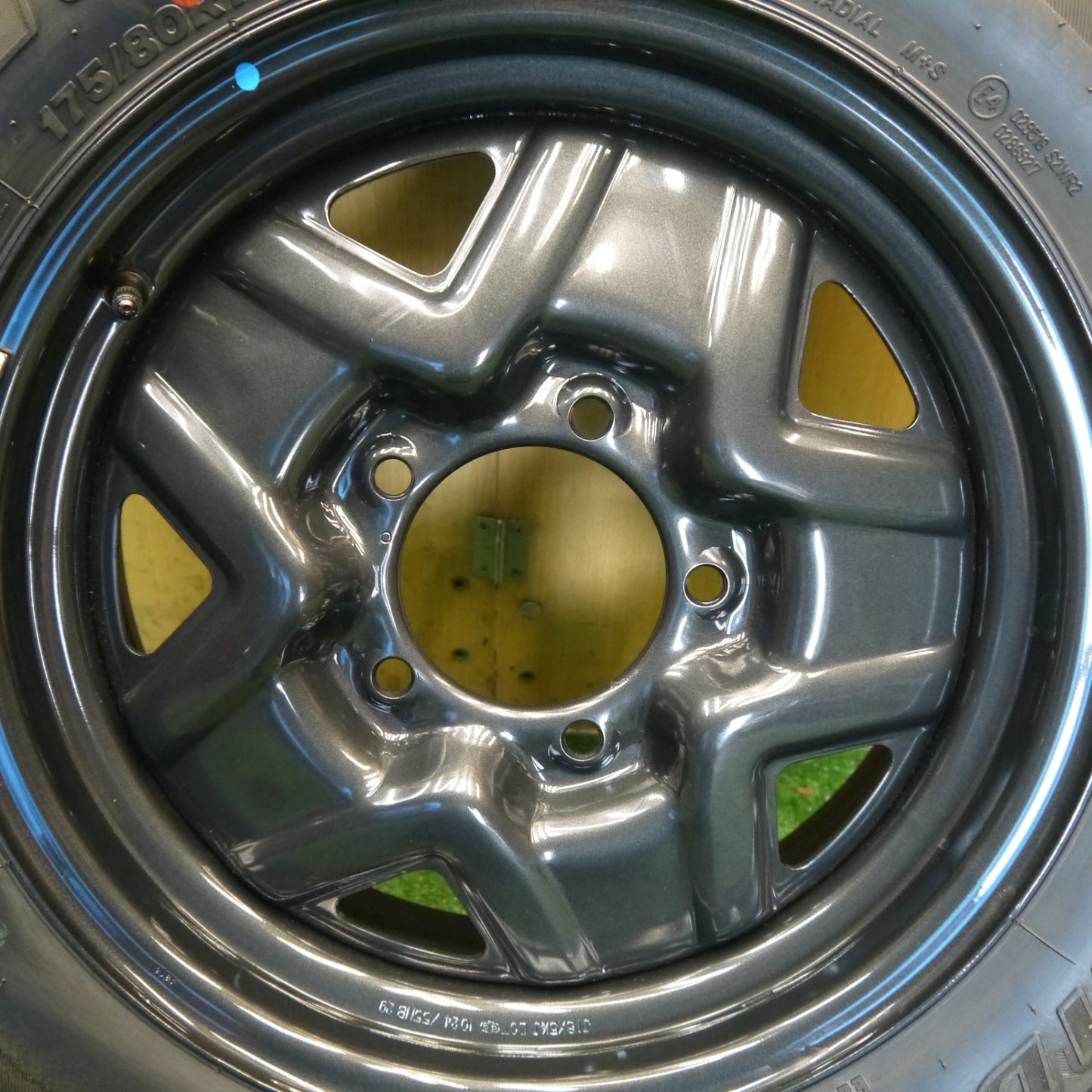 未使用！24年！1本◎スズキ JB64 ジムニー 純正 スチール 175/80R16 ブリヂストン デューラー H/L 852 DUELER スペア 16インチ PCD139.7/5H◎6071706Hノ