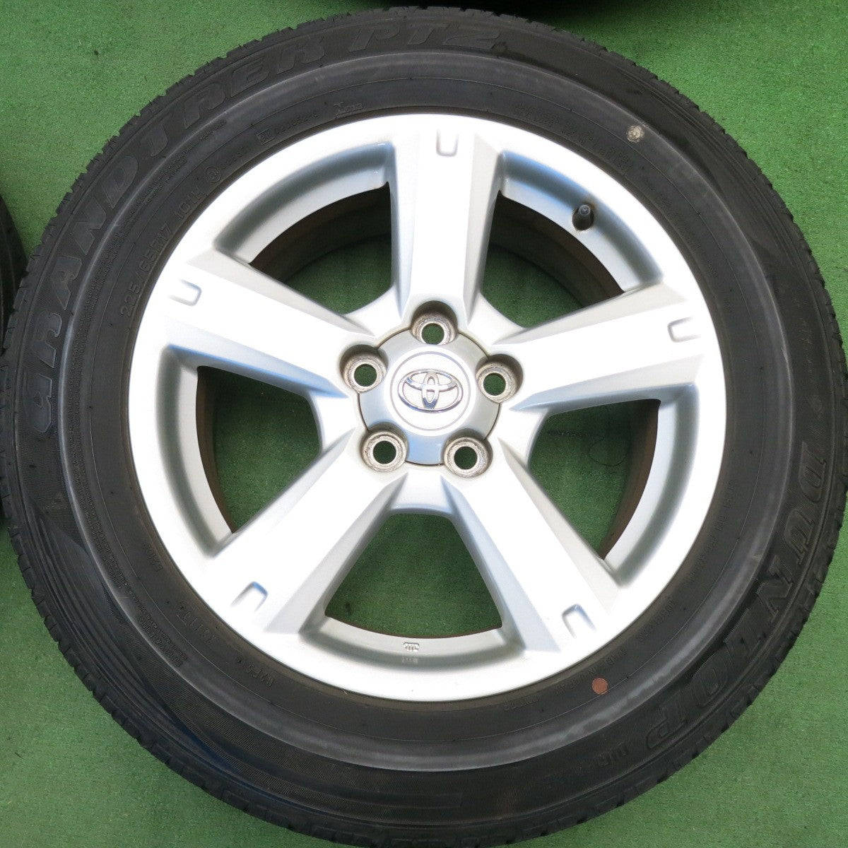 4本価格★トヨタ RAV4 ハリアー ヴァンガード 等 純正 225/65R17 ダンロップ グラントレック PT2 17インチ PCD114.3/5H★6040511HAノ