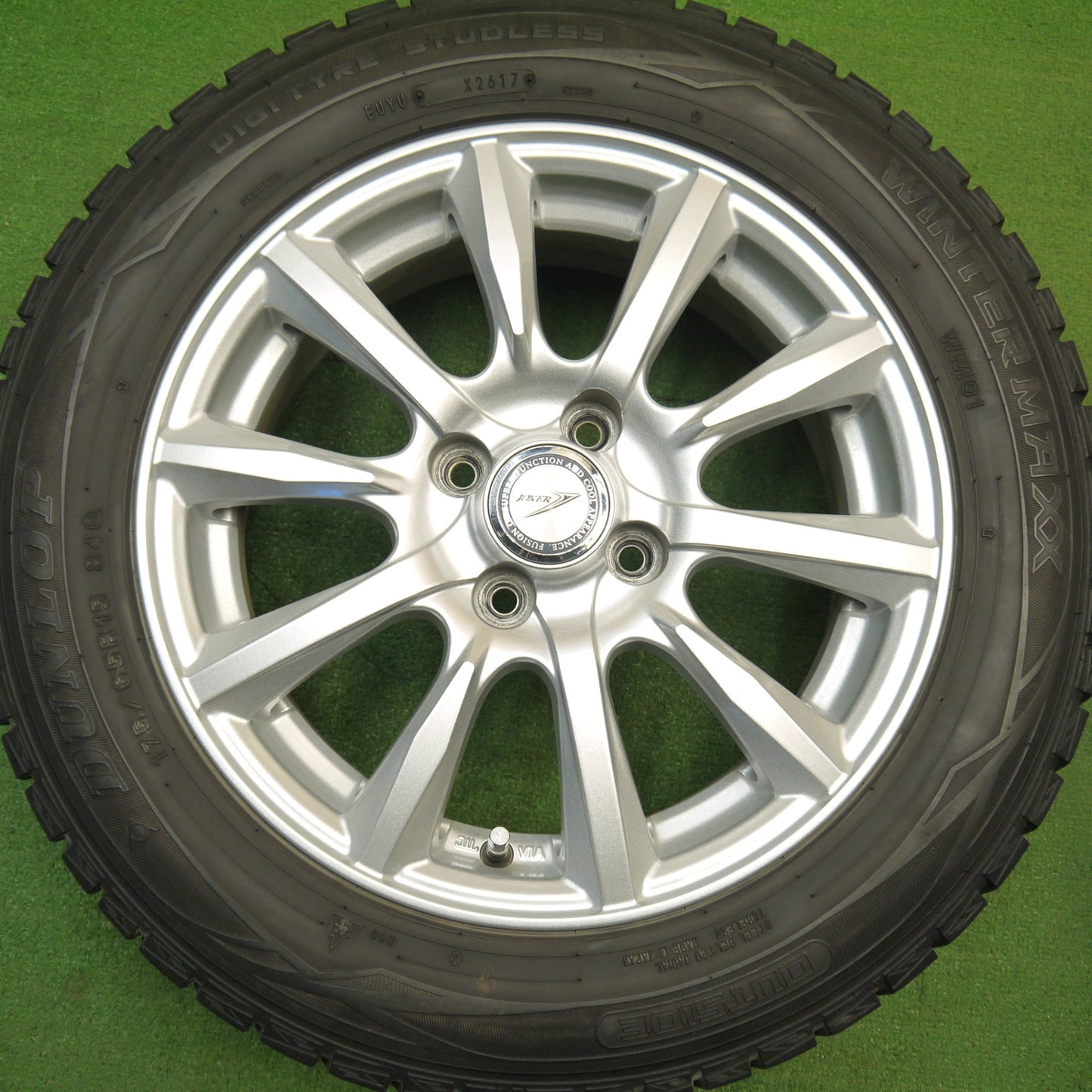 バリ溝！キレイ！8.5分★スタッドレス 175/65R15 ダンロップ ウインターマックス WM01 JOKER ジョーカー 15インチ PCD100/4H★5042305Hス