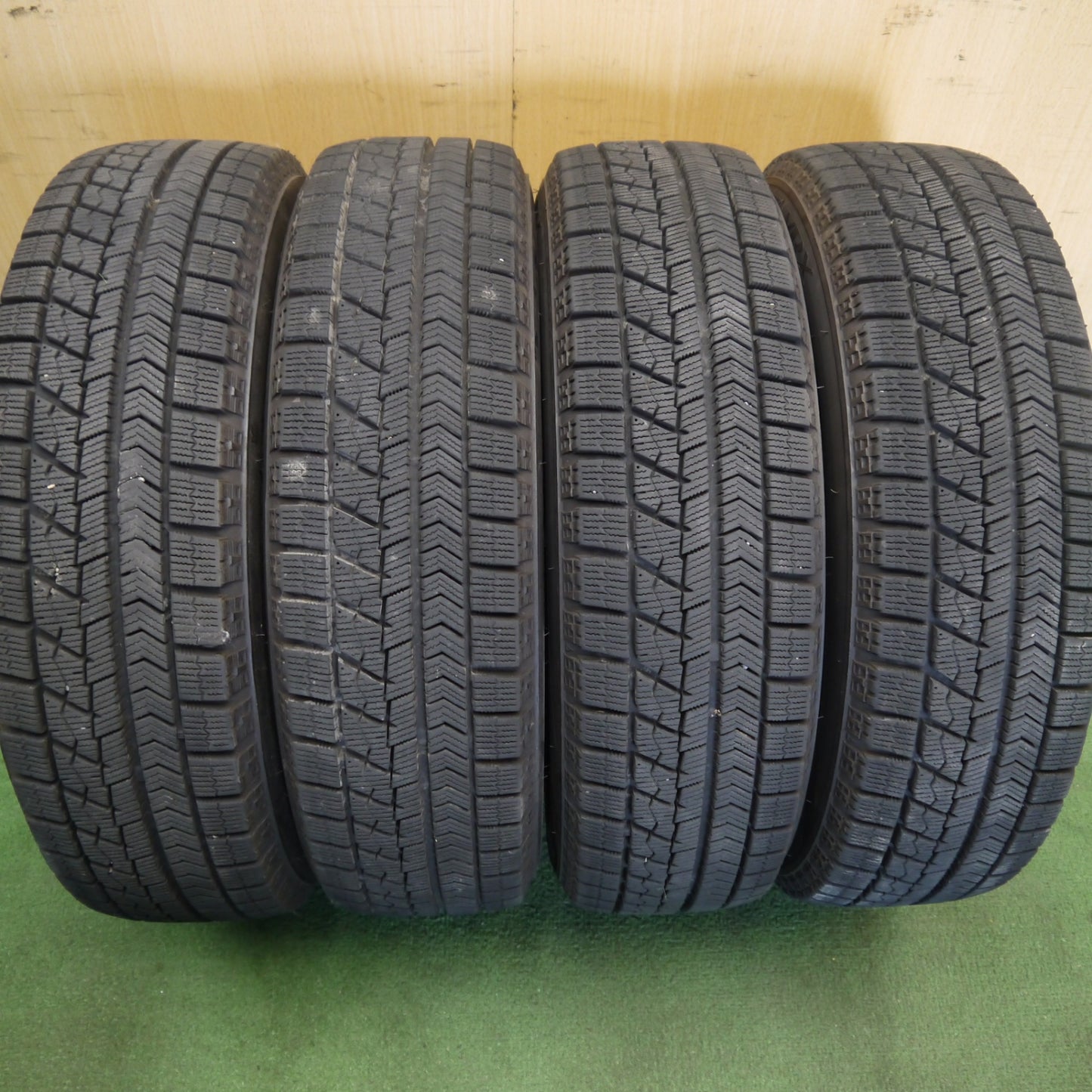 バリ溝！キレイ！9分◎スタッドレス 155/65R14 ブリヂストン ブリザック VRX GYLE ガイル 14インチ PCD100/4H◎6062304Hス
