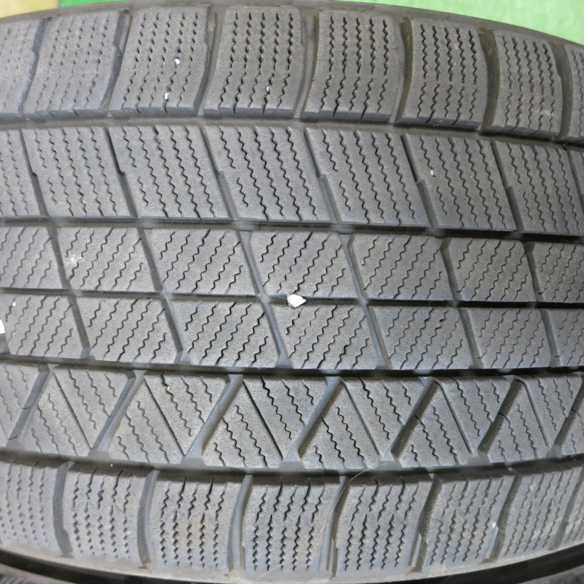 バリ溝！22年！キレイ！9.5分★アウディ 等 Team Sparco Valosa 225/50R17 スタッドレス ブリヂストン ブリザック VRX3 チームスパルコ ヴァローザ PCD112/5H★5080914HAス