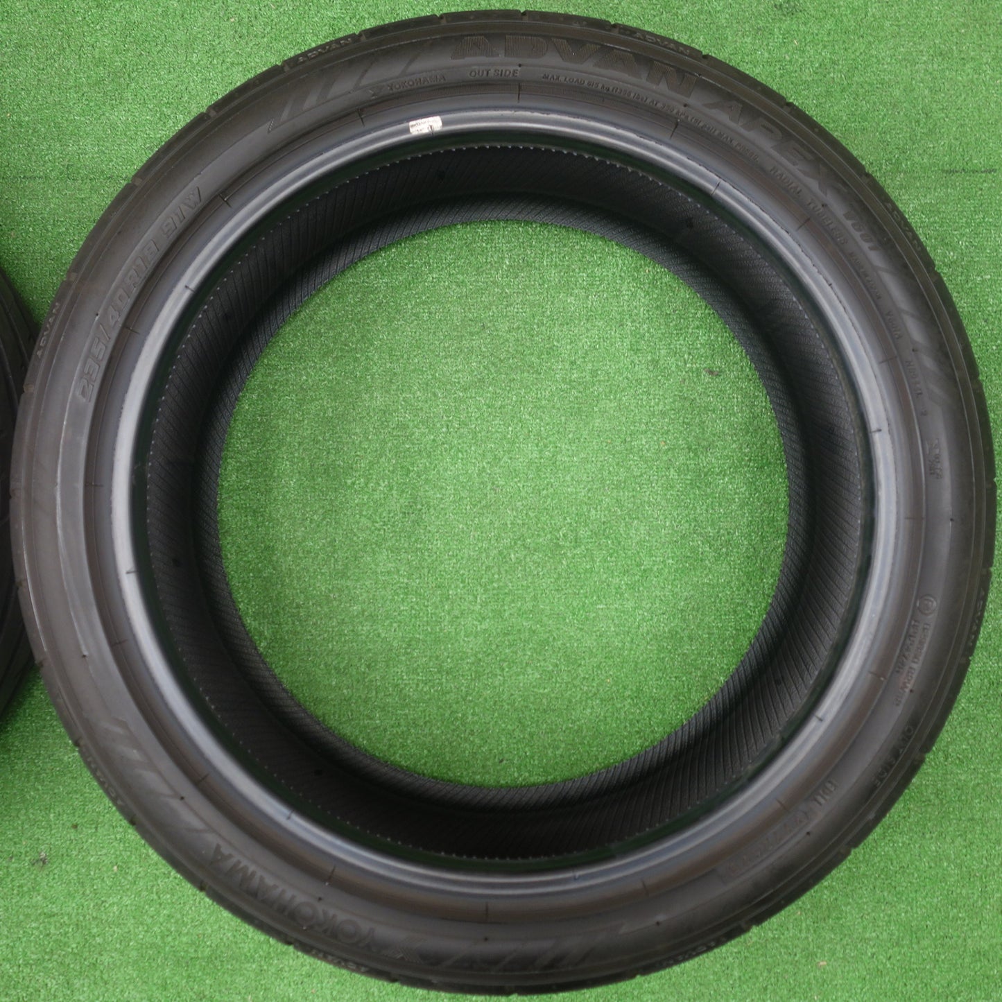 バリ溝！25年！9.5分★235/40R18 ヨコハマ アドバン APEX V601 タイヤ 18インチ カローラ インプレッサ ランエボ 等★6011606KTノタ
