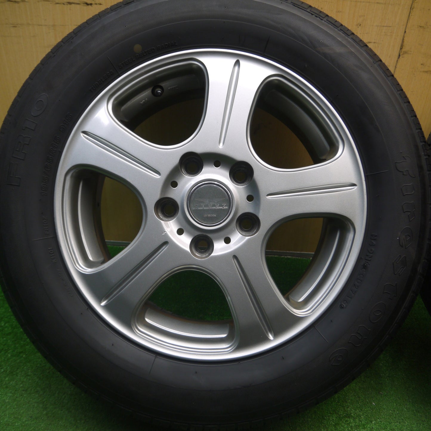 [送料無料] 4本価格★WORK STEEZ 195/65R15 ファイアストン FR10 ワーク スティーズ 15インチ PCD114.3/5H★5020709Hノ