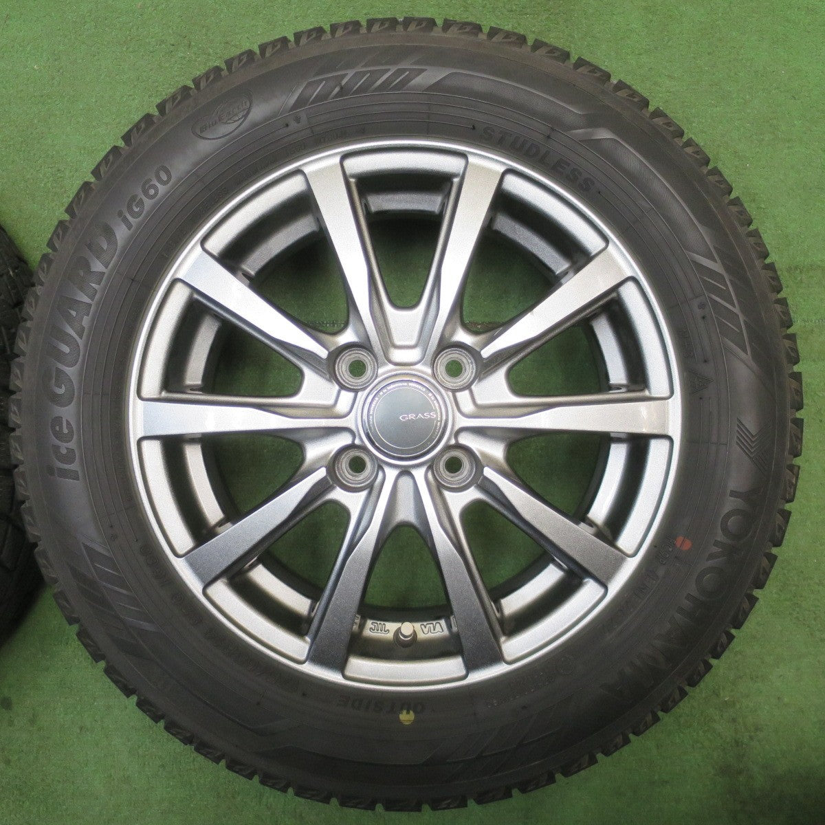 バリ溝！22年！キレイ！9分★スタッドレス 175/65R14 ヨコハマ アイスガード iG60 GRASS グラス 14インチ PCD100/4H★6052606NJス