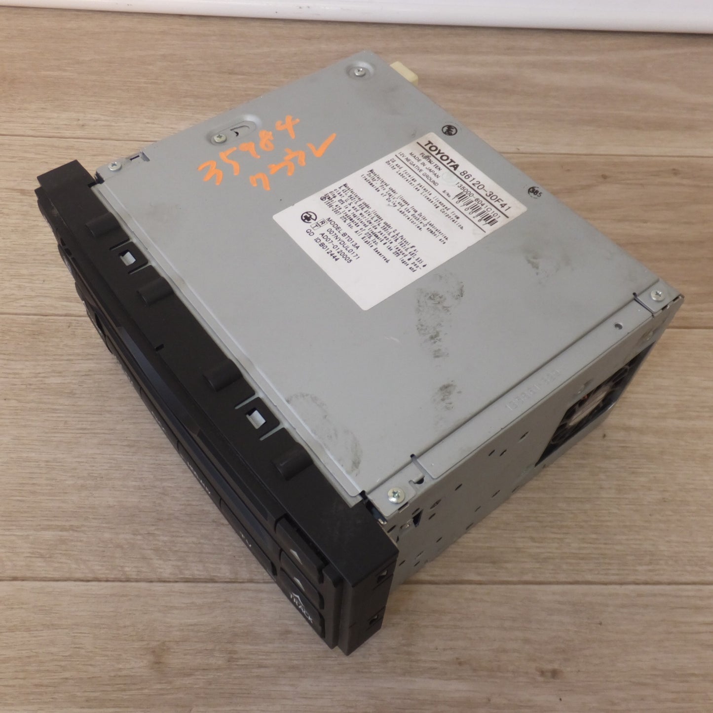 [送料無料] ★富士通テン製 トヨタ 純正 クラウン 200系 カーオーディオ CD MD デッキ 86120-30F41(2)★