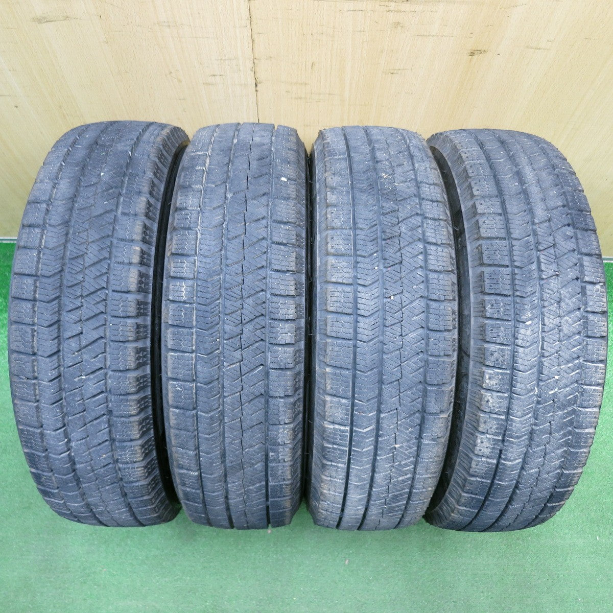 バリ溝！24年！8.5分★スタッドレス 155/65R14 ブリヂストン ブリザック VRX2 GRASS グラス 14インチ PCD100/4H★6041803HAス