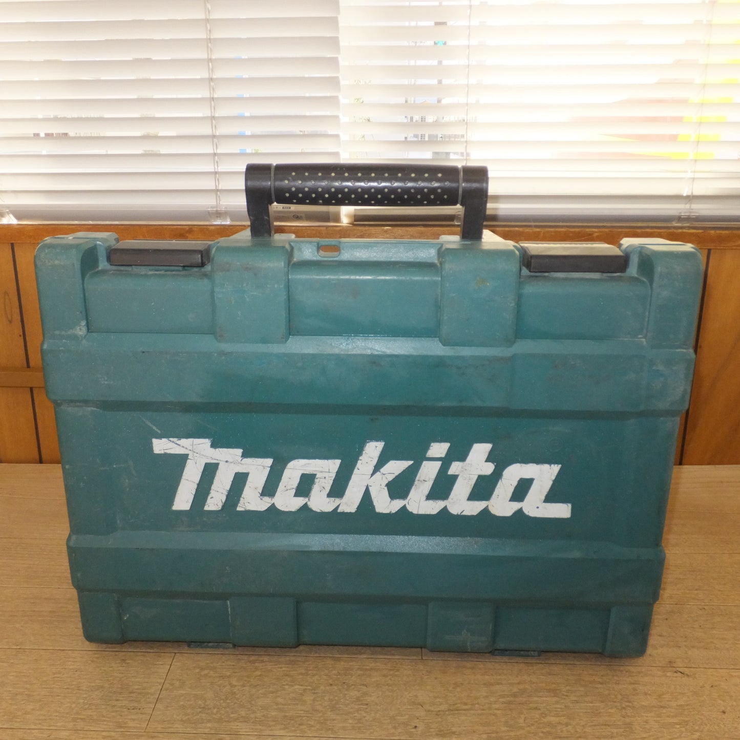 [送料無料] ★マキタ makita 電動ハンマ HM0871C　100V～ 13A 50-60Hz 1100W★