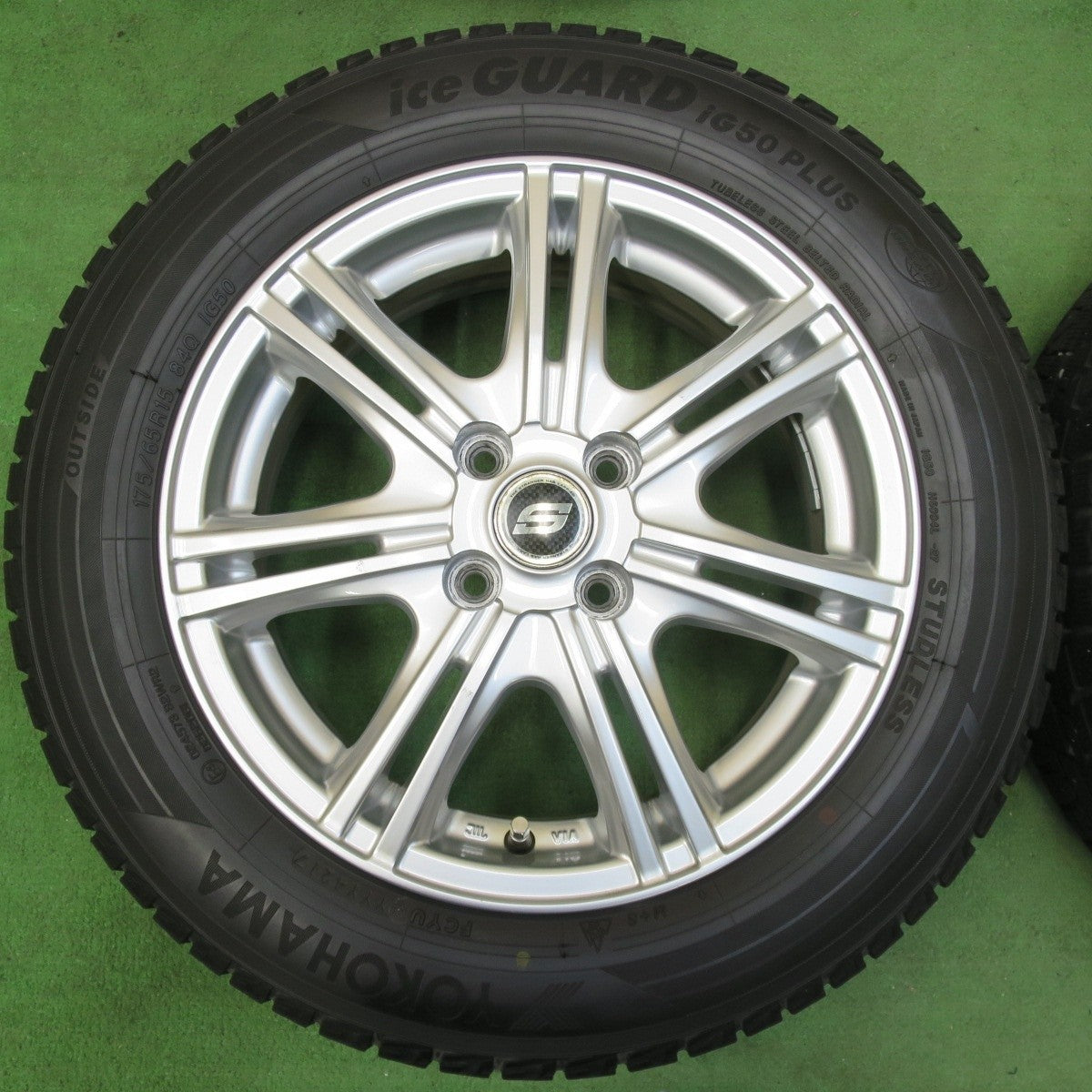 バリ溝！キレイ！9分★スタッドレス 175/65R15 ヨコハマ アイスガード iG50 プラス STRANGER シュナイダー 15インチ PCD100/4H★5012211イス