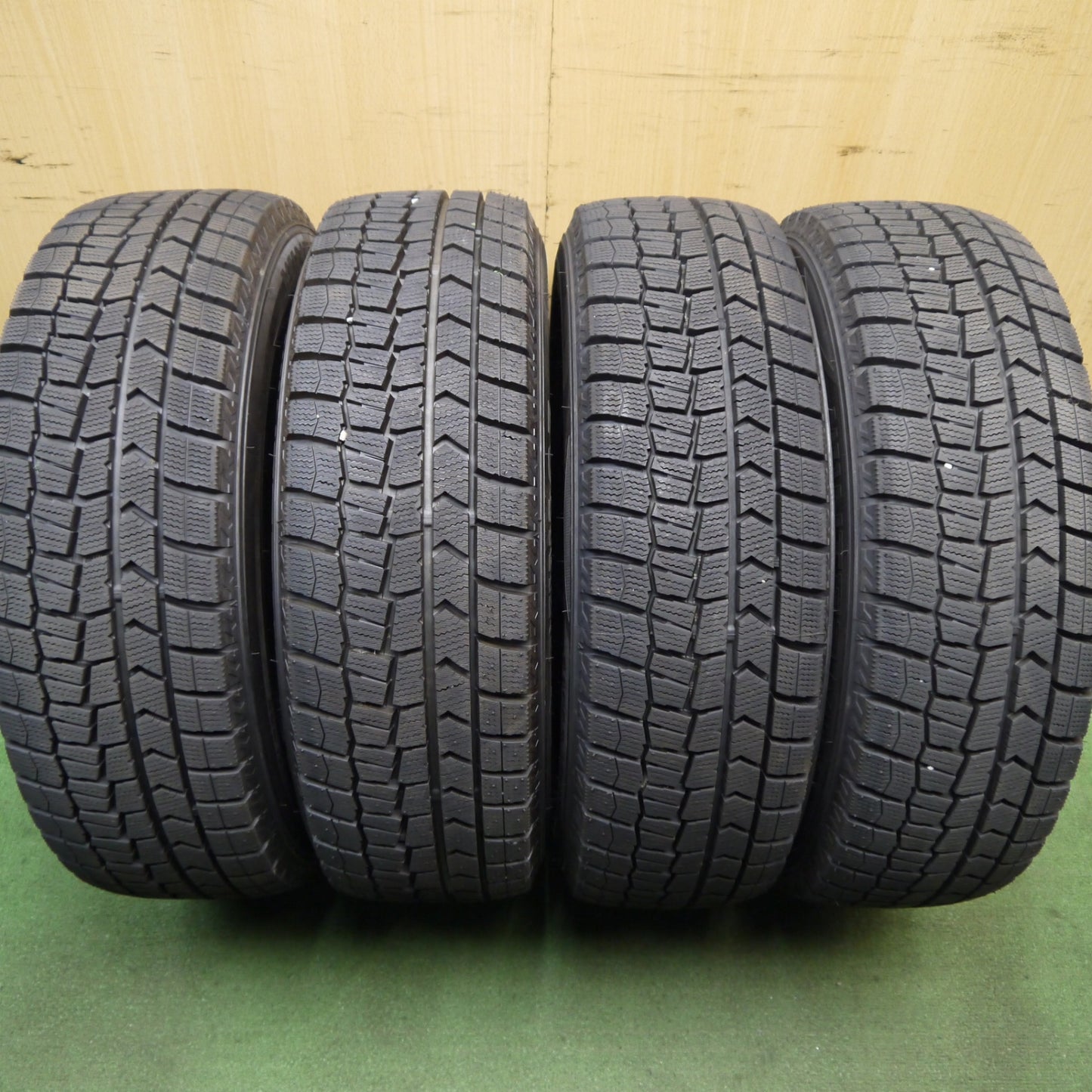 バリ溝！24年！キレイ！9.5分以上★スタッドレス 185/65R15 ダンロップ ウインターマックス WM02 RANBROS ランブロス 15インチ PCD100/4H★5093006Hス