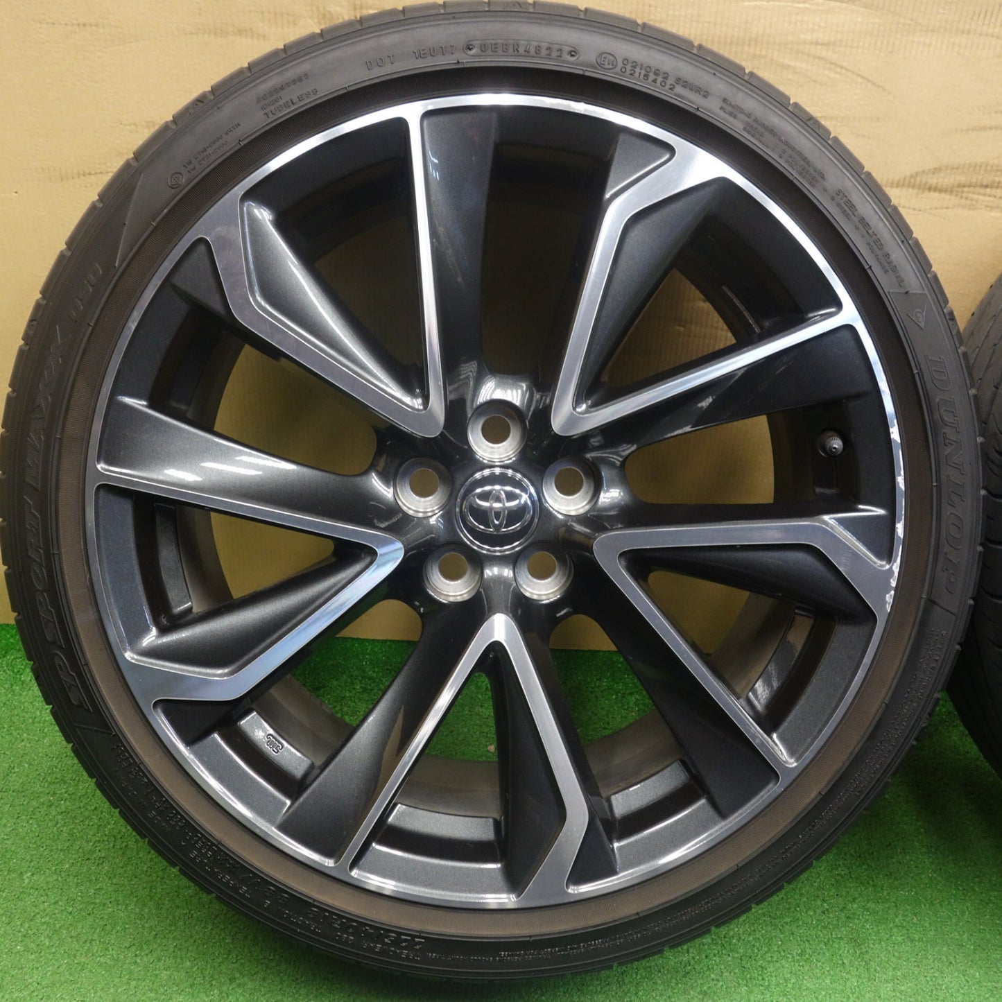 キレイ！22年★トヨタ カローラスポーツ GZ 純正 225/40R18 ダンロップ SP スポーツマックス 050 18インチ PCD100/5H★6042403KTノ
