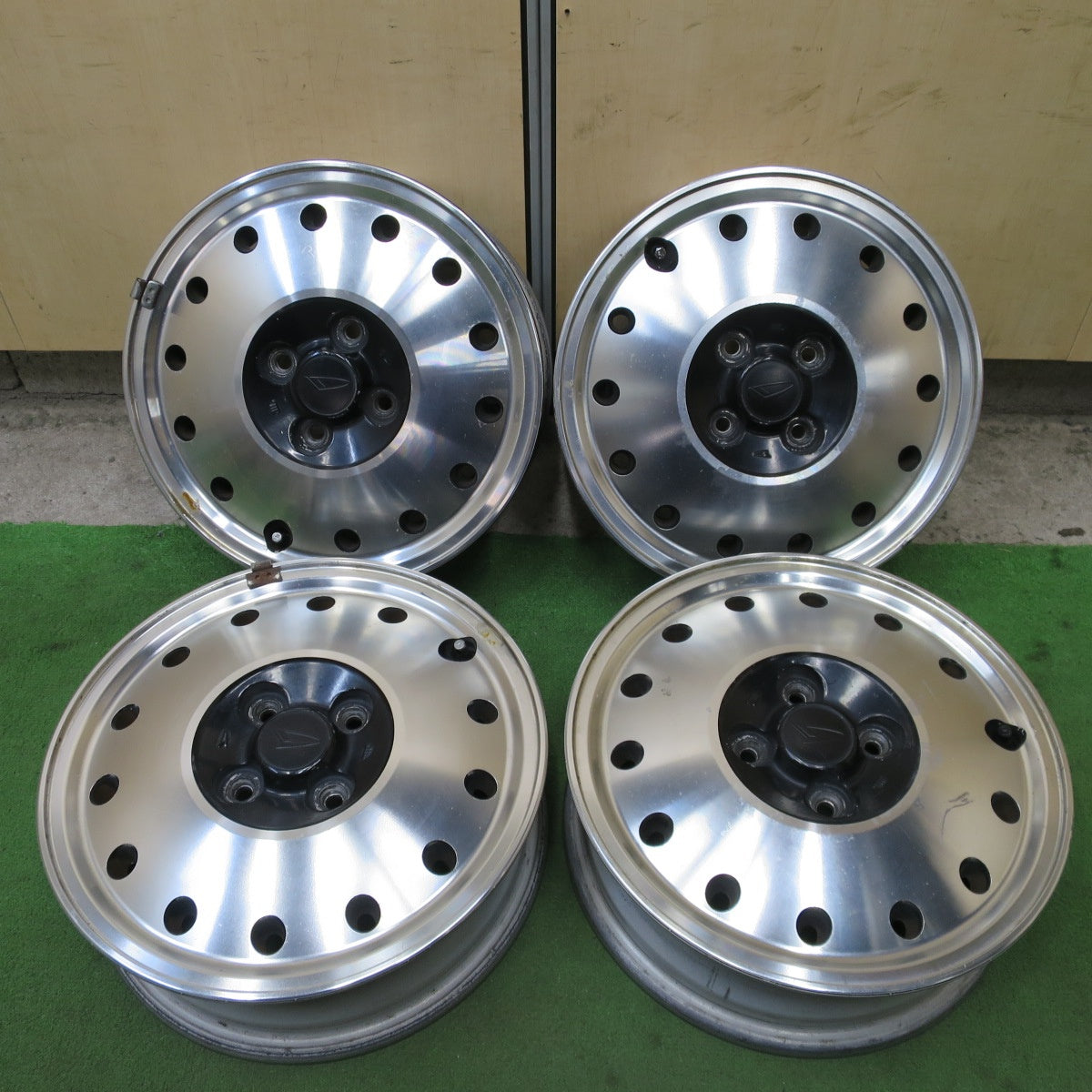 4本価格★ダイハツ ネイキッド 純正 ホイール 14インチ 14×4.5J PCD100/4H★6061704NGホ