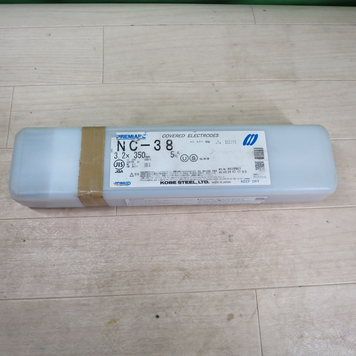 ●複数在庫有●[送料無料] 未使用☆KOBELCO コベルコ 溶接棒 NC-38 3.2×350mm 5kg 神戸製鋼 溶接 工場☆