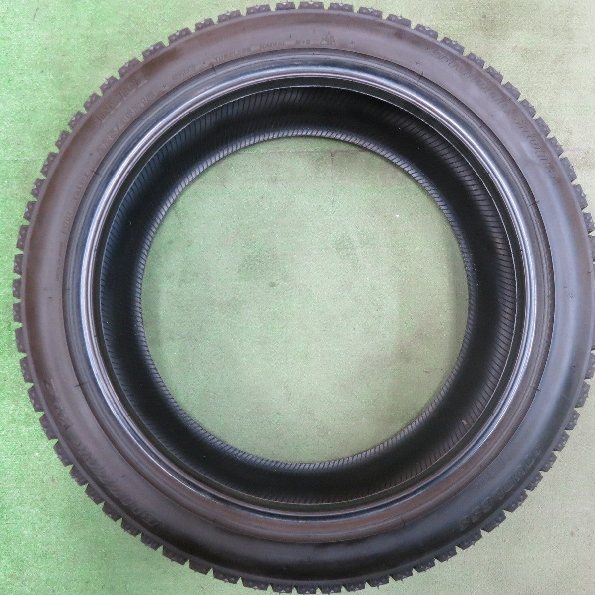 ほぼ未使用！24年★スタッドレス 225/45R18 ブリヂストン ブリザック VRX2 タイヤ 18インチ レガシィ レヴォーグ アテンザ フォレスター 等★5110704SKスタ