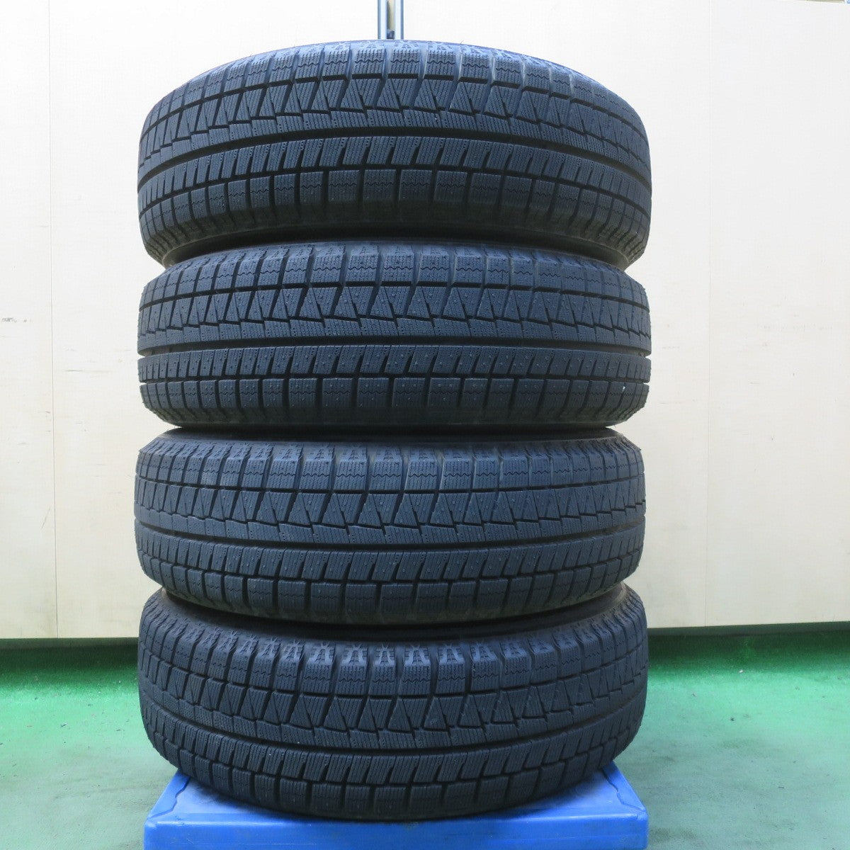 ほぼ未使用！23年！キレイ◎スタッドレス 175/65R15 ブリヂストン アイスパートナー2 MANARAY SPORT マナレイ スポーツ 15インチ PCD100/4H◎6091904イス