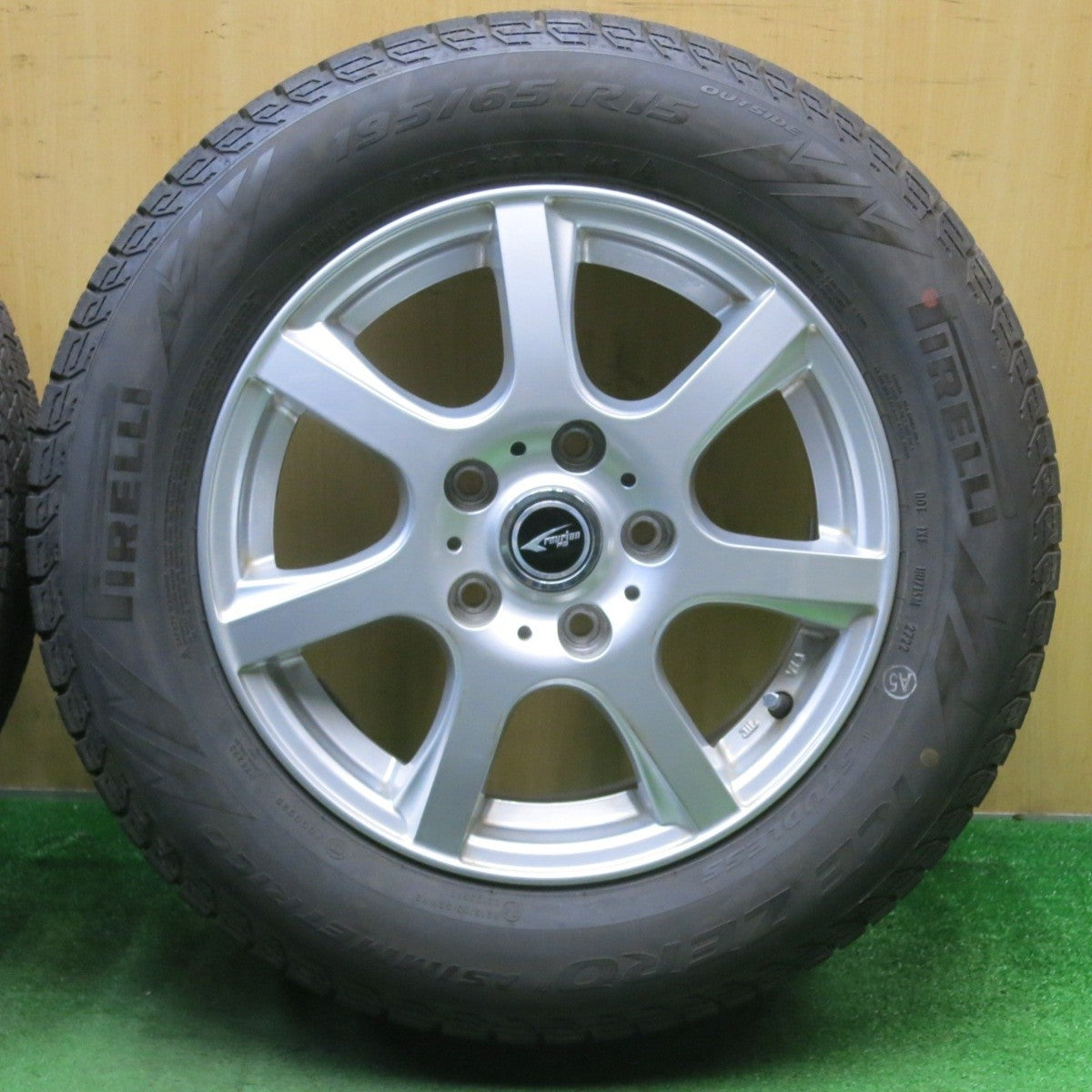 バリ溝！22年！9分★スタッドレス 195/65R15 ピレリ アイス ゼロ アシンメトリコ ravrion P3 ラブリオン 15インチ PCD114.3/5H★5032104NJス