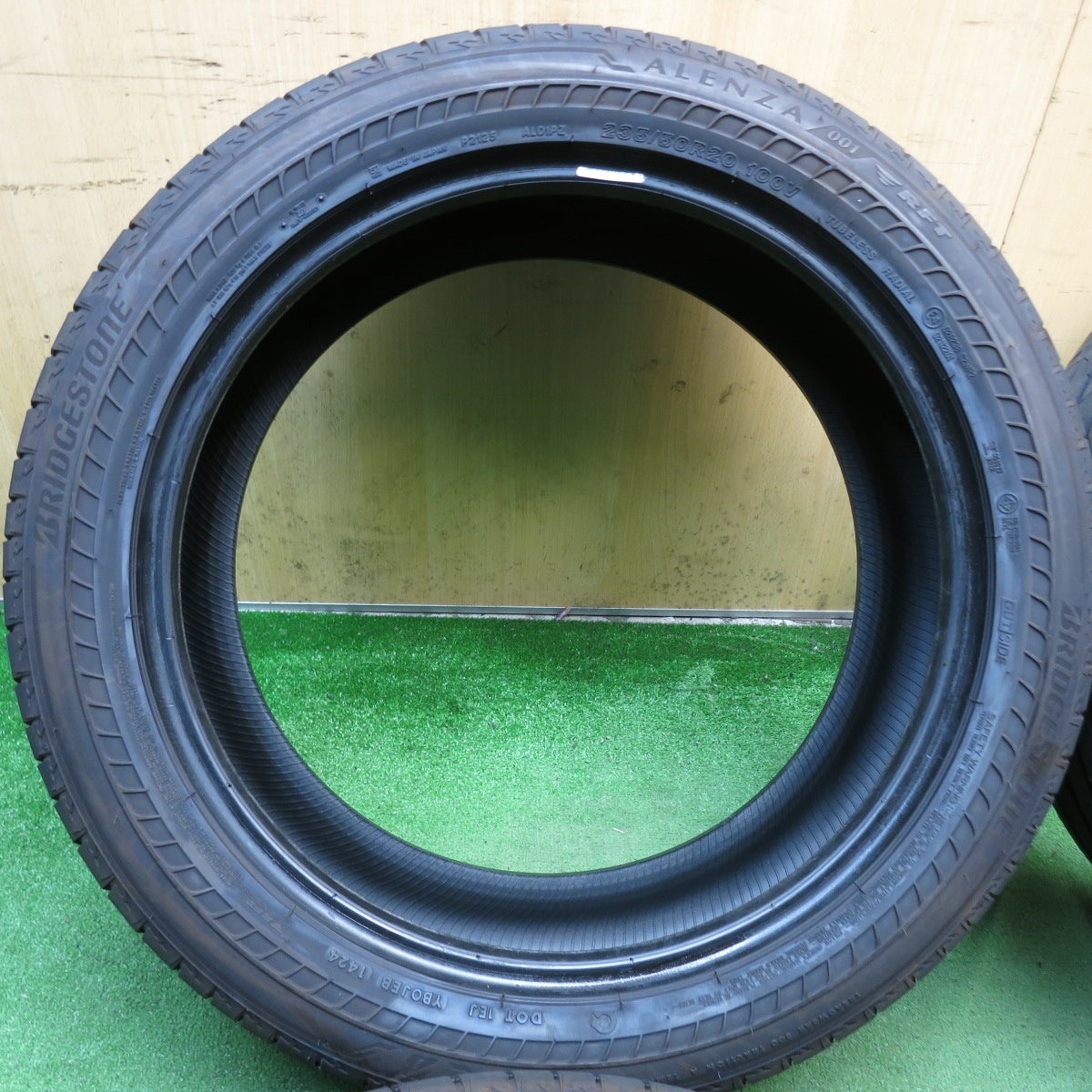 バリ溝！24年！9分◎235/50R20 ブリヂストン アレンザ 001 RFT ALENZA タイヤ 20インチ レクサス NX RX ハリアー RAV4 CX-5 CX-8 CX-60 等◎6091104KKノタ