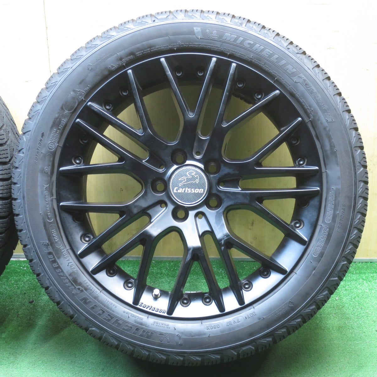 バリ溝！キレイ！9.5分◎アウディ 等 Carlsson 1/10X 245/45R18 スタッドレス ミシュラン X-ICE SNOW カールソン 18インチ PCD112/5H◎6092904NJス
