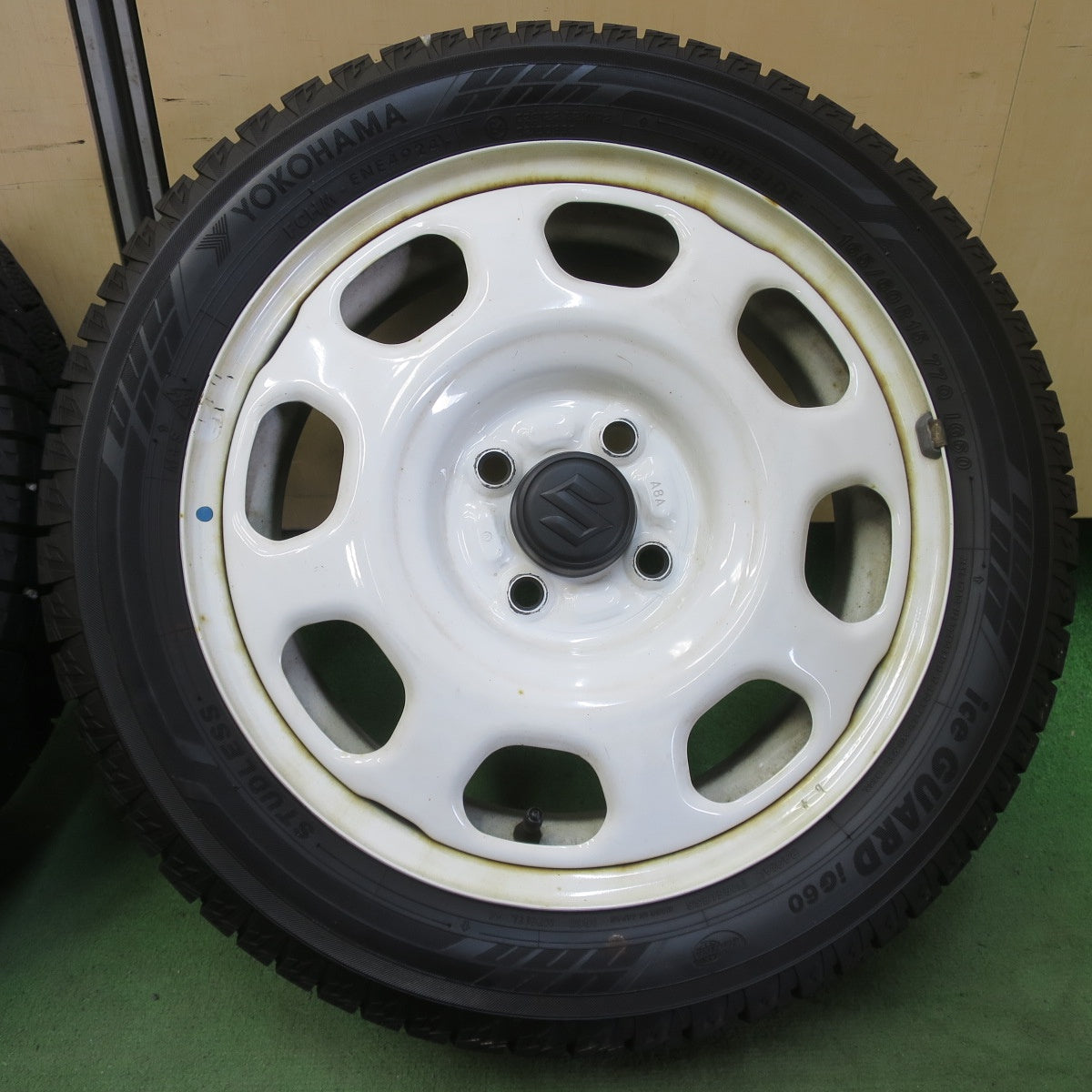 バリ溝！24年！9.5分以上★スズキ ハスラー 純正 スチール 165/60R15 スタッドレス ヨコハマ アイスガード iG60 15インチ PCD100/4H★6052203イス