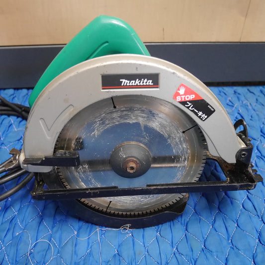 [送料無料] ☆マキタ 7型 マルノコ M580 電動 工具 切断機 丸のこ 丸ノコ 丸鋸 100V makita 木工用 コード式☆