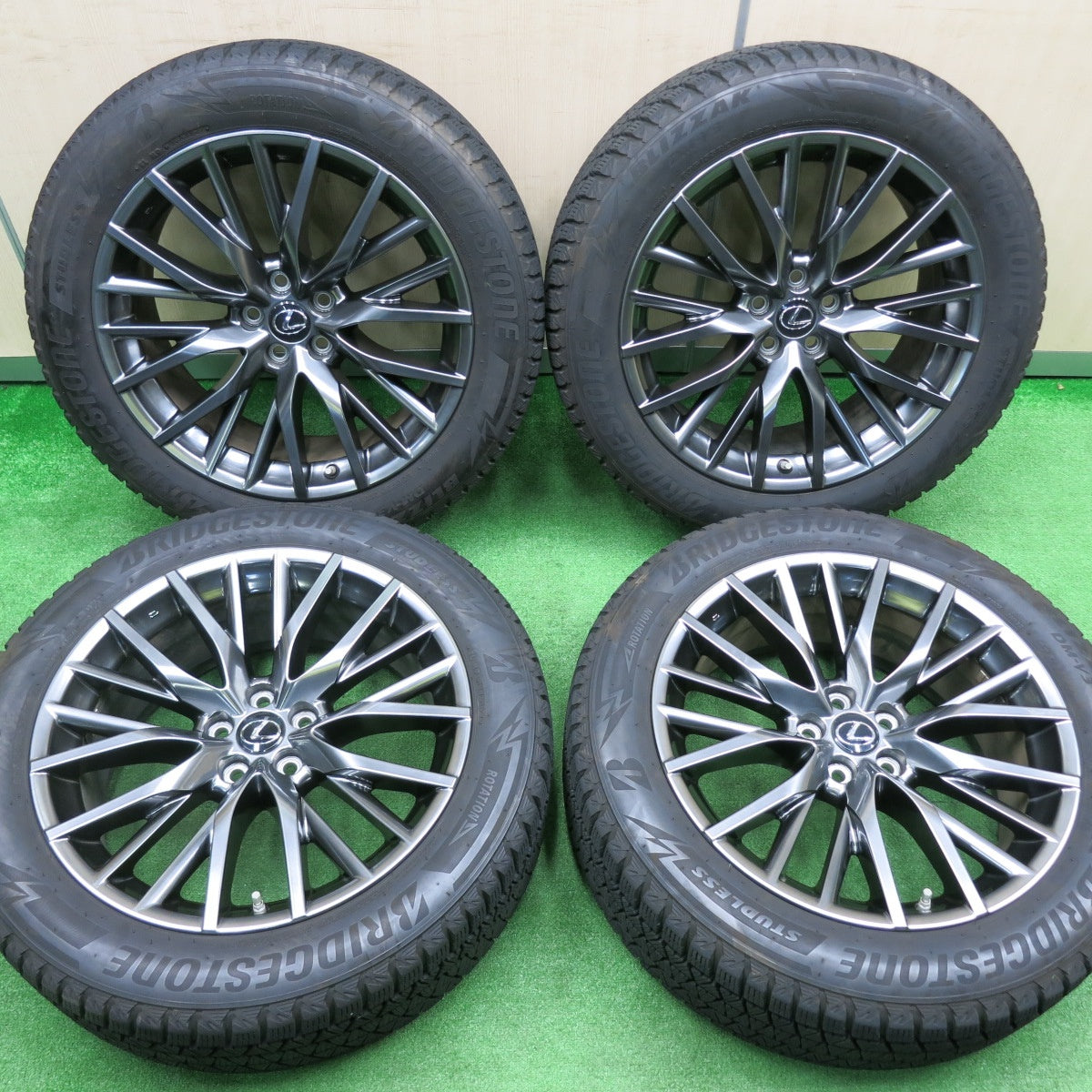 [送料無料] センサー付！バリ溝！21年！綺麗！8.5分★レクサス RX Fスポーツ 純正 235/55R20 スタッドレス ブリヂストン ブリザック DM-V3 PCD114.3/5H★4102901NJス