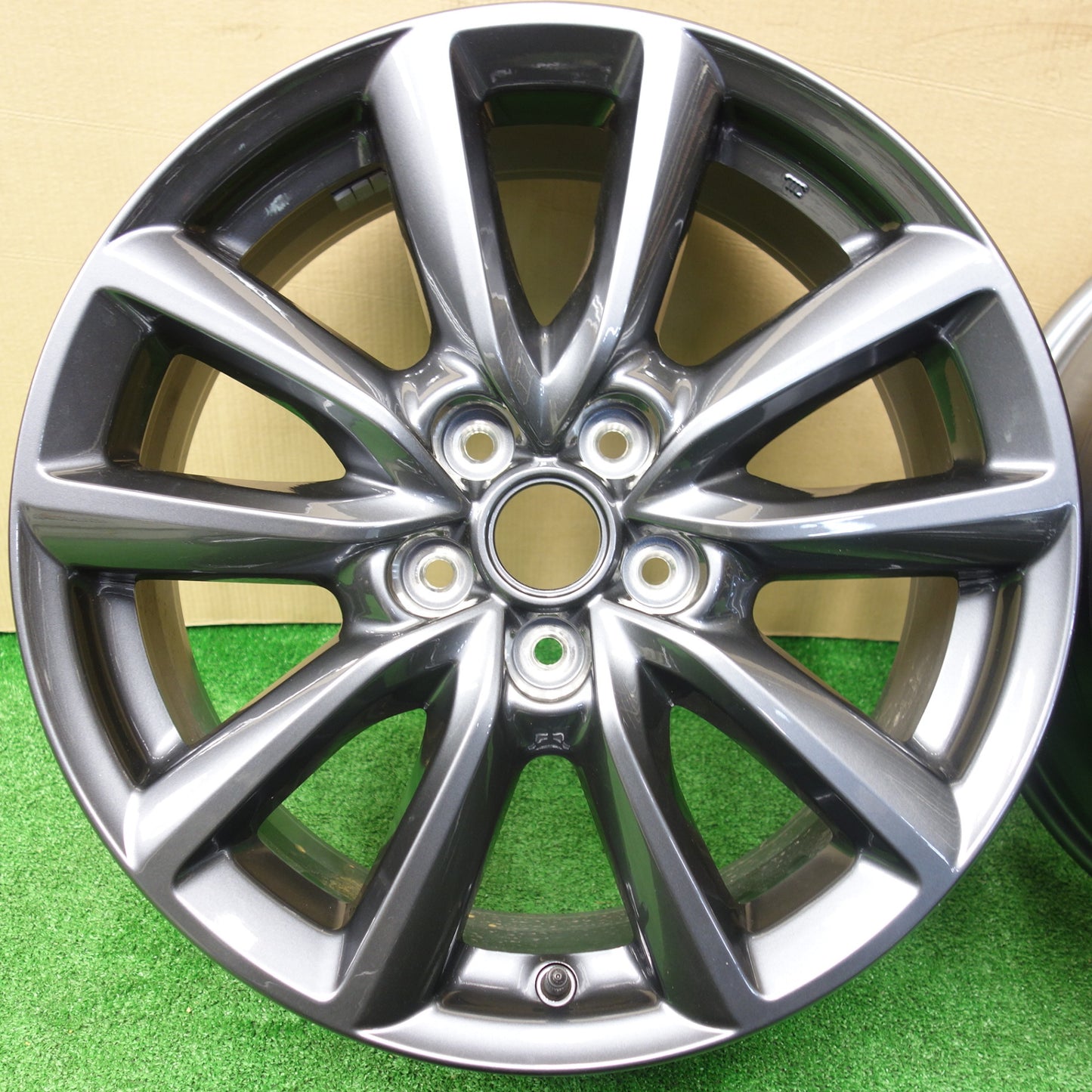 新車外し★マツダ3 ファストバック 純正 ホイール 18インチ 18×7J PCD114.3/5H★5112902KTホ