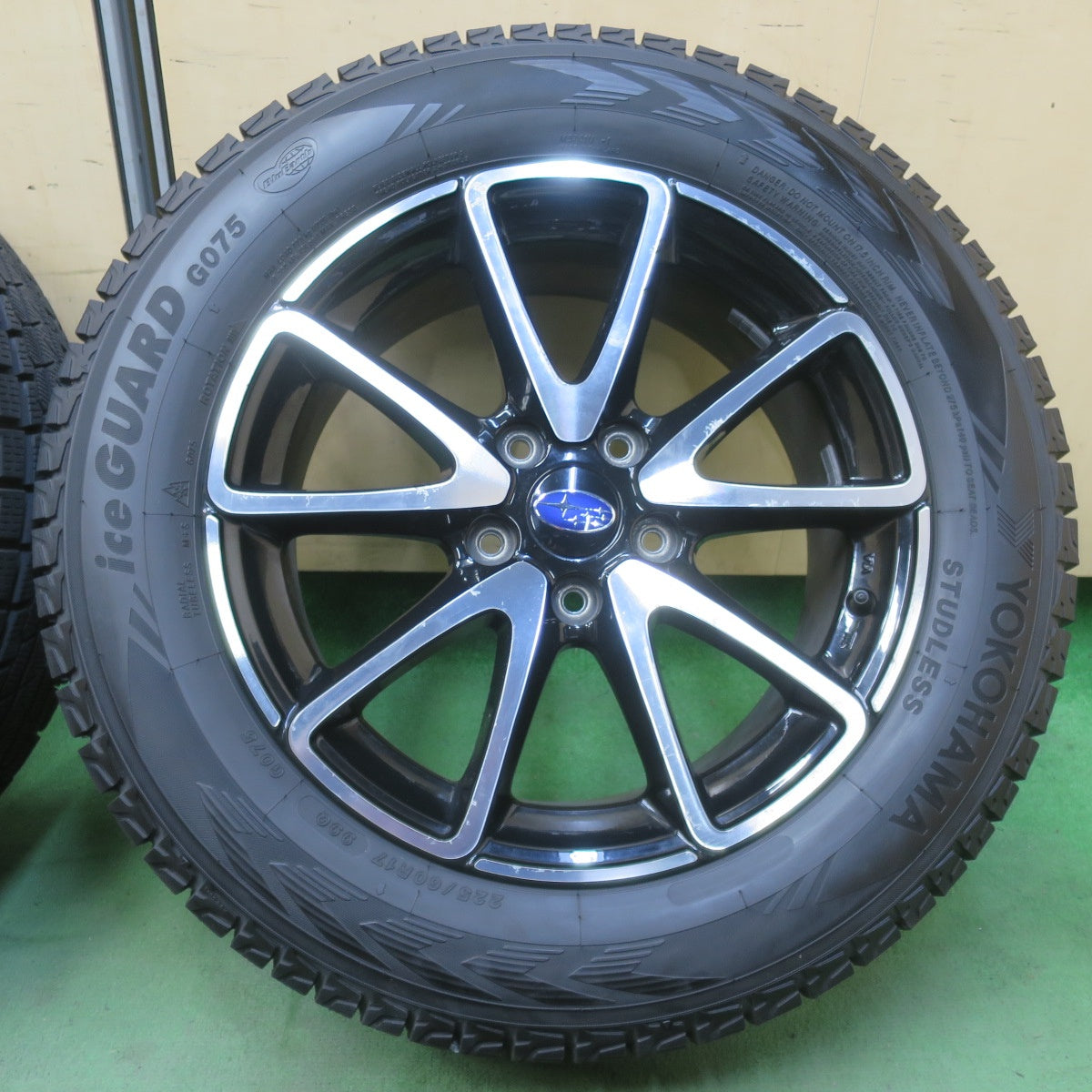 超バリ溝！25年！ほぼ10分★スバル レヴォーグ 純正 225/60R17 スタッドレス ヨコハマ アイスガード G075 17インチ PCD114.3/5H★6050407イス