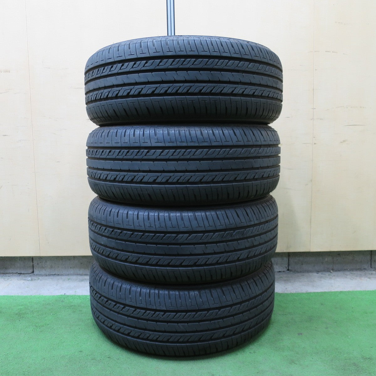 超バリ溝！25年！9.5分以上★215/55R16 セイバーリング SL201 タイヤ 16インチ クラウン インサイト レジェンド プレサージュ 等★6041303NGノタ