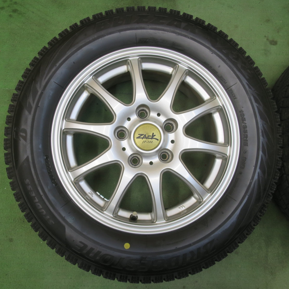 ほぼ未使用！22年！キレイ★スタッドレス 195/65R15 ブリヂストン ブリザック VRX2 ZACK JP-102 ザック 15インチ PCD114.3/5H★6031108イス