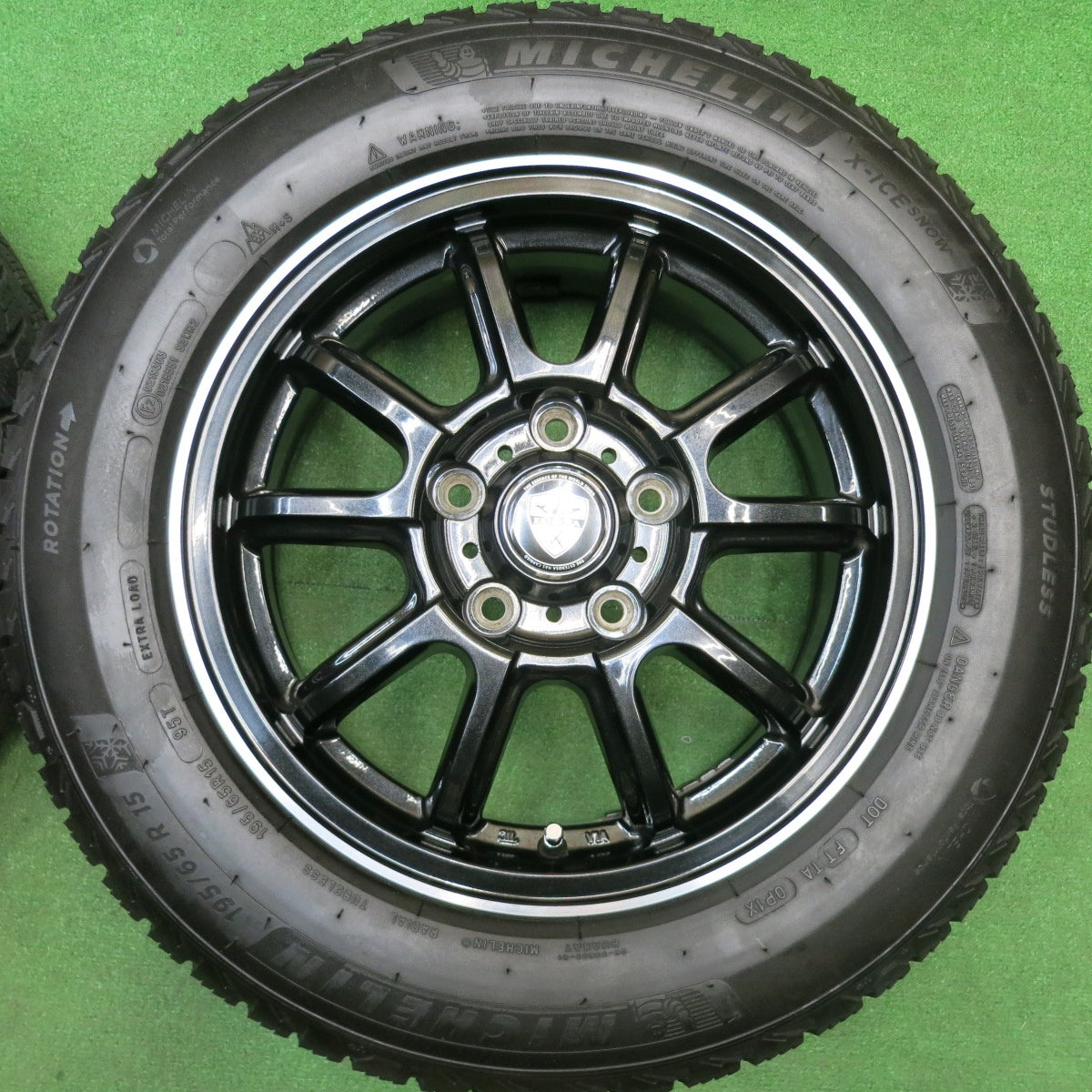 バリ溝！キレイ！8.5分★スタッドレス 195/65R15 ミシュラン X-ICE SNOW ESTROSA エステローザ 15インチ PCD114.3/5H★6010310HAス