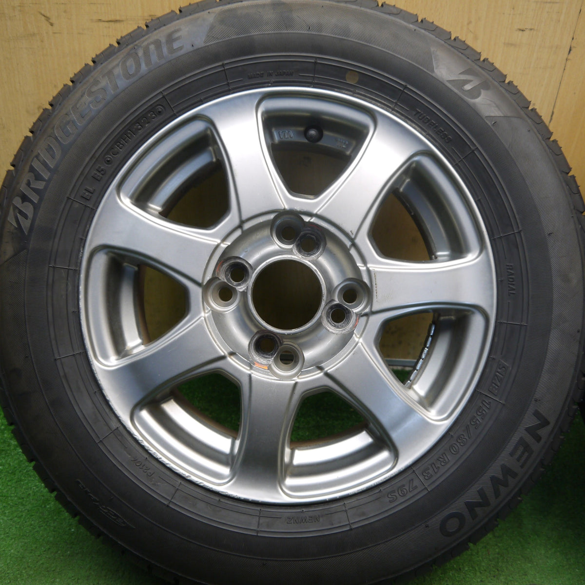 ほぼ未使用！24年◎155/80R13 ブリヂストン NEWNO 社外 アルミ ホイール ニューノ 13インチ PCD100 114.3/4H マルチ◎6081203Hノ