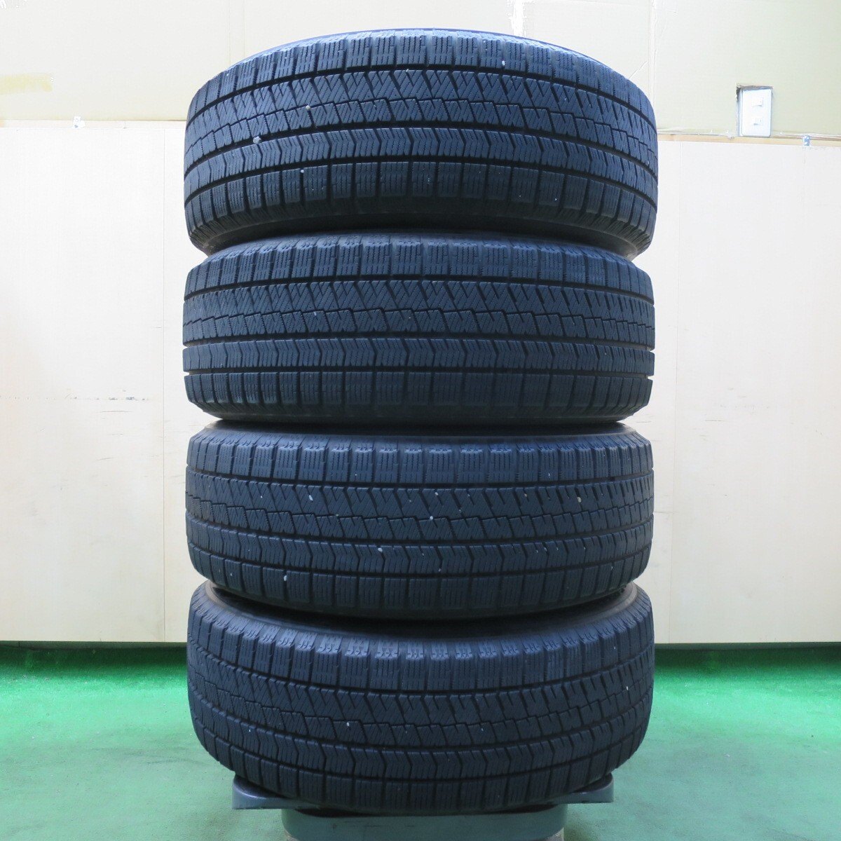 キレイ★スタッドレス 205/60R16 ブリヂストン ブリザック VRX2 SPORT ABELIA スポルト アベリア PCD114.3/5H★5013103イス