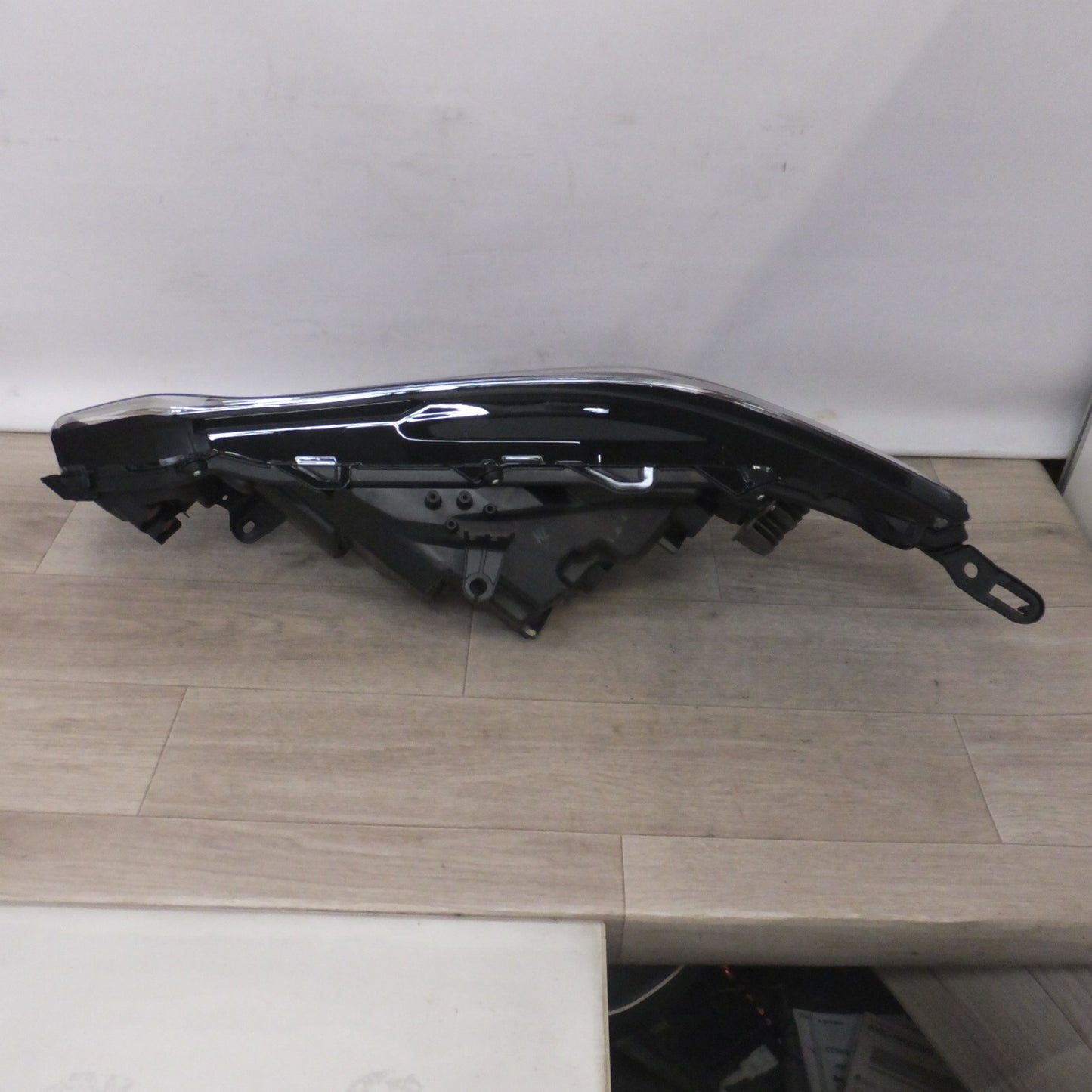 [送料無料] 岐阜発 現状品★トヨタ TOYOTA 純正 ハリアー 80系 ヘッドライト KOITO 48-233 右★