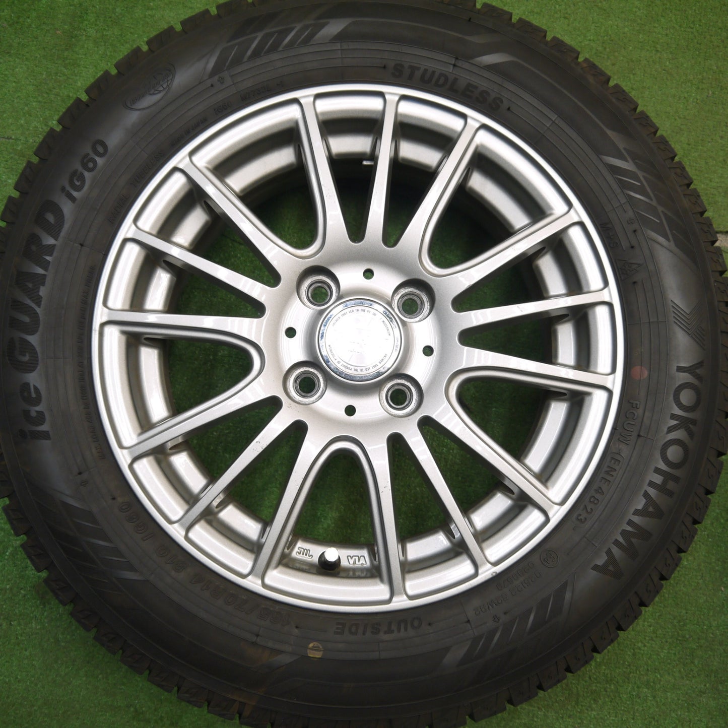 バリ溝！23年！ほぼ10分★スタッドレス 165/70R14 ヨコハマ アイスガード iG60 ravrion selzer ラブリオン 14インチ PCD100/4H★5041101Hス