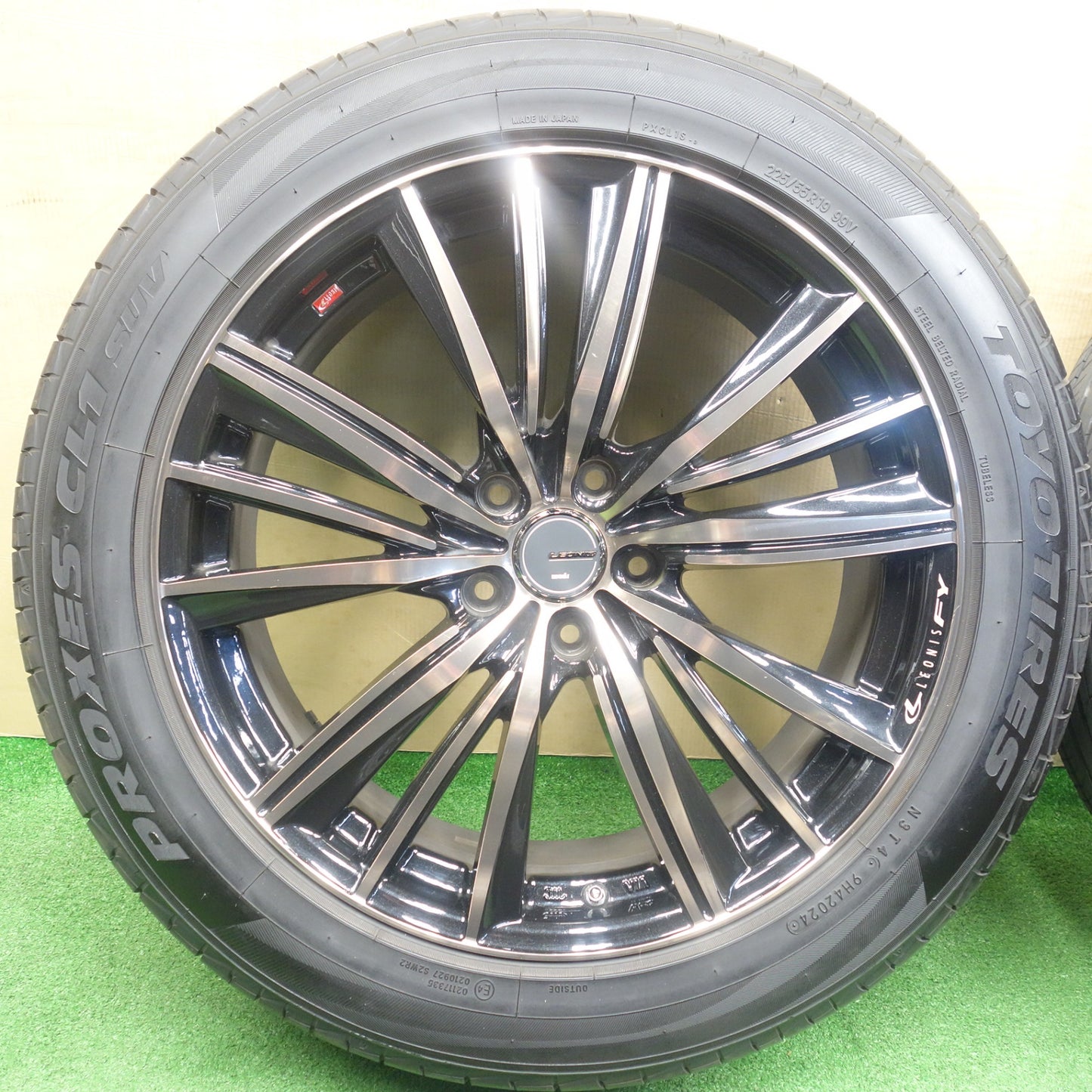 バリ溝！24年！キレイ！9.5分★LEONIS FY 225/55R19 トーヨー プロクセス CL1 SUV レオニス 19インチ PCD114.3/5H★6020503KTノ