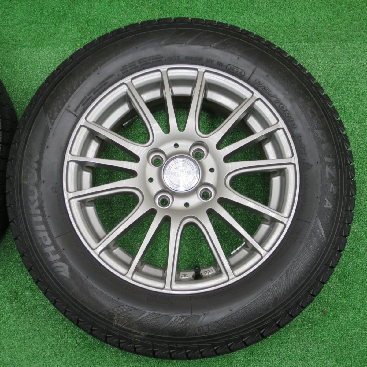 超バリ溝！24年！キレイ！ほぼ10分★スタッドレス 175/70R14 ハンコック ウインター アイセプト IZ2A ravrion selzer ラブリオン 14インチ PCD100/4H★5120503NKス