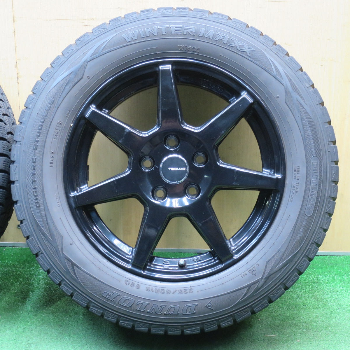 バリ溝！キレイ！9.5分★BMW 等 TECMAG Type 207R 225/60R16 スタッドレス ダンロップ ウインターマックス WM01 テクマグ タイプ 207R 16インチ PCD112/5H★6021006NJス