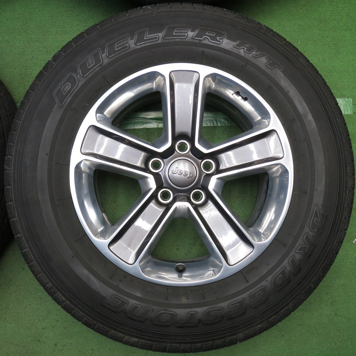 キレイ！22年◎JEEP ジープ JL ラングラー アンリミテッド サハラ 純正 255/70R18 ブリヂストン デューラー H/T 685 18インチ PCD127/5H◎6091105KKノ