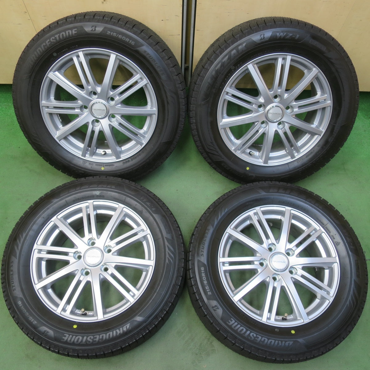 ほぼ未使用！25年！キレイ◎スタッドレス 215/60R16 ブリヂストン ブリザック WZ-1 BALMINUM BR10 バルミナ 16インチ PCD114.3/5H◎6070805イス