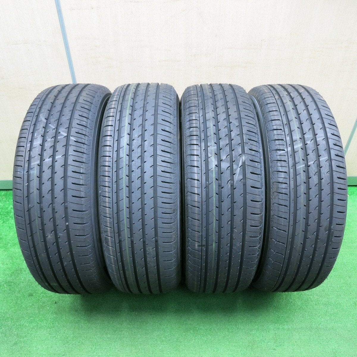 新車外し 24年★トヨタ 40系 アルファード ヴェルファイア 純正 225/60R18 ヨコハマ アドバン V03 PCD120/5H★4112701TNノ