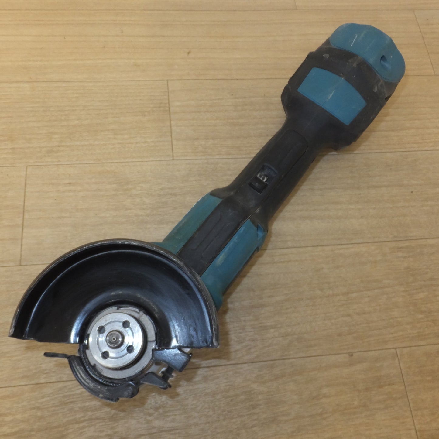 [送料無料] ★マキタ makita 100mm 充電式ディスクグラインダ GA418DRGX 18V　バッテリ 1個★