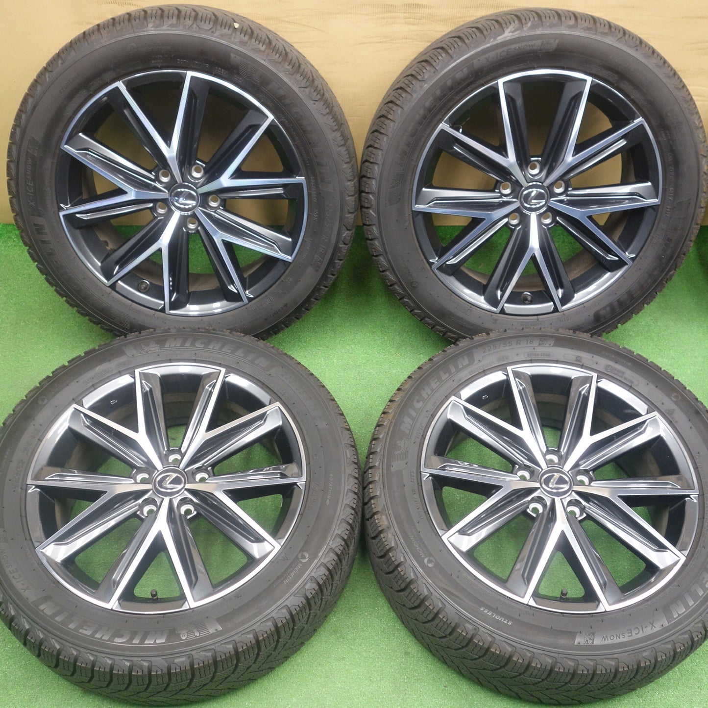 超バリ溝！24年！キレイ！9.5分以上★レクサス LBX Cool 純正 225/55R18 スタッドレス ミシュラン X-ICE SNOW 18インチ クール PCD114.3/5H★6041302KTス