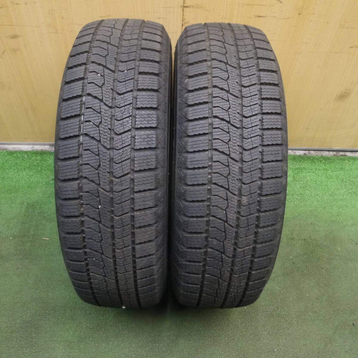 タイヤほぼ未使用！22年★スタッドレス 185/70R14 トーヨー オブザーブ GIZ2 スチール PCD100/5H 114.3/5H マルチ★4032212Hス