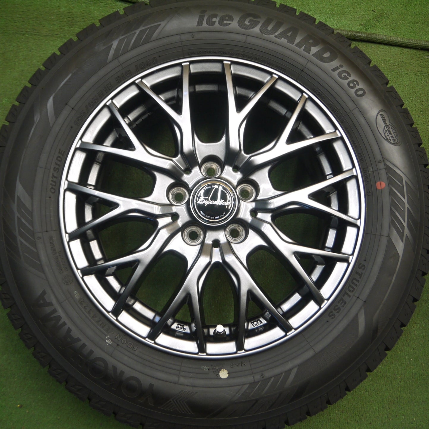 [送料無料] バリ溝！22年！キレイ！ほほ10分★スタッドレス 195/65R15 ヨコハマ アイスガード IG60 Exceeder エクシーダー 15インチ PCD100/5H★4030106Hス